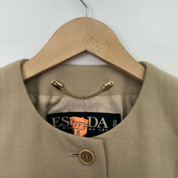 Escada by Margaretha Ley Tan Wool Blend Long Line 5 Button Collarless High Neck - Picture 8 of 9